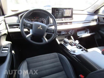 2025 Mitsubishi Outlander - miniatura 10