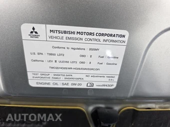 2025 Mitsubishi Outlander - miniatura 10