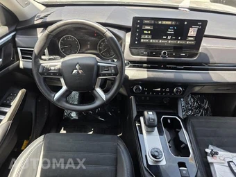 2025 Mitsubishi Outlander - miniatura 23