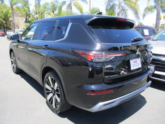 2025 Mitsubishi Outlander - miniatura 16