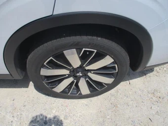2025 Mitsubishi Outlander - miniatura 24