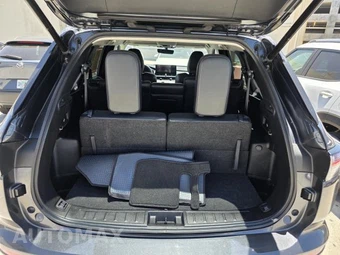 2025 Mitsubishi Outlander - miniatura 17