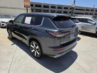 2025 Mitsubishi Outlander - miniatura 18