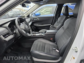 2025 Mitsubishi Outlander - miniatura 12