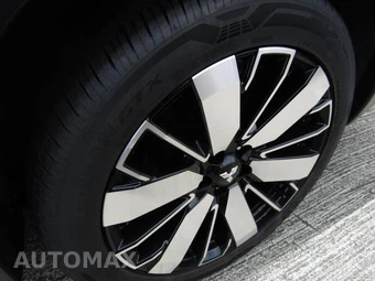 2025 Mitsubishi Outlander - miniatura 11