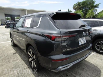2025 Mitsubishi Outlander - miniatura 18