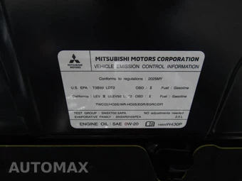 2025 Mitsubishi Outlander - miniatura 4