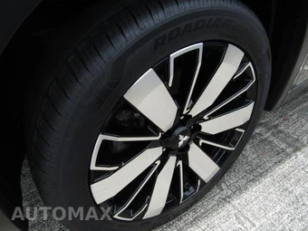 2025 Mitsubishi Outlander - miniatura 9
