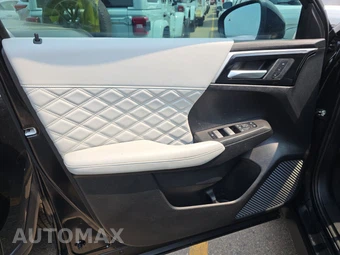 2025 Mitsubishi Outlander PHEV SEL - miniatura 9