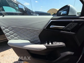 2025 Mitsubishi Outlander PHEV SEL - miniatura 15