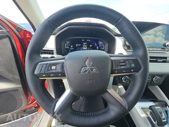 2025 Mitsubishi Outlander PHEV SEL - miniatura 10