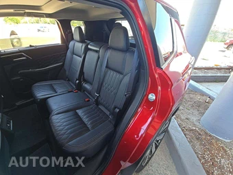 2025 Mitsubishi Outlander Platinum Edition - miniatura 13
