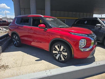 2025 Mitsubishi Outlander Platinum Edition - miniatura 4