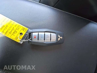2025 Mitsubishi Outlander Platinum Edition - miniatura 8