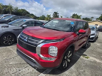 2025 Mitsubishi Outlander SE