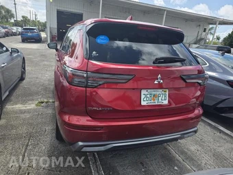 2025 Mitsubishi Outlander SE - miniatura 2