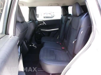 2025 Mitsubishi Outlander SE - miniatura 20
