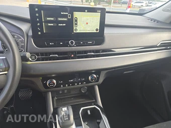 2025 Mitsubishi Outlander SE - miniatura 11