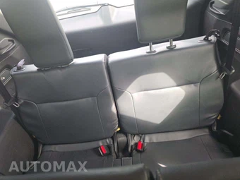 2025 Mitsubishi Outlander SE - miniatura 11