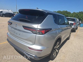 2025 Mitsubishi Outlander SE - miniatura 4