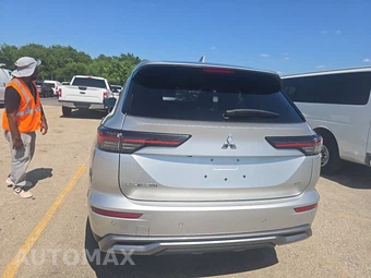 2025 Mitsubishi Outlander SE - miniatura 5