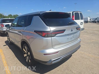2025 Mitsubishi Outlander SE - miniatura 6