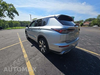 2025 Mitsubishi Outlander SE - miniatura 2