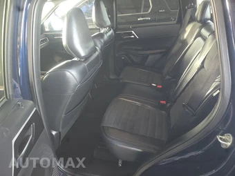 2025 Mitsubishi Outlander SE - miniatura 13