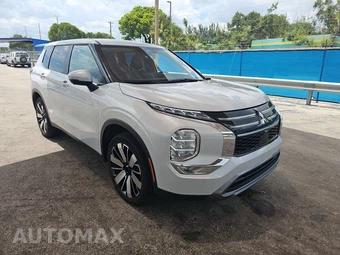 2025 Mitsubishi Outlander SE - miniatura 3
