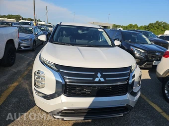 2025 Mitsubishi Outlander SE - miniatura 2