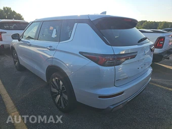 2025 Mitsubishi Outlander SE - miniatura 6