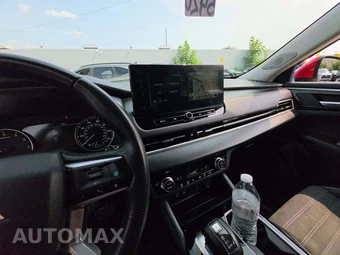 2025 Mitsubishi Outlander SE - miniatura 10