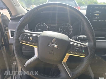 2025 Mitsubishi Outlander SE - miniatura 10