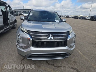2025 Mitsubishi Outlander SE - miniatura 2