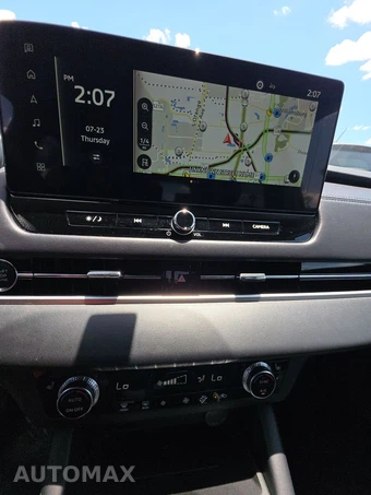 2025 Mitsubishi Outlander SE - miniatura 11