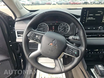 2025 Mitsubishi Outlander SE - miniatura 10