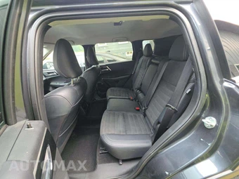 2025 Mitsubishi Outlander SE - miniatura 13