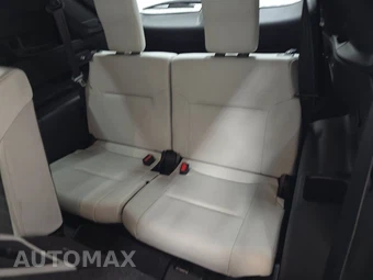 2025 Mitsubishi Outlander SE - miniatura 14