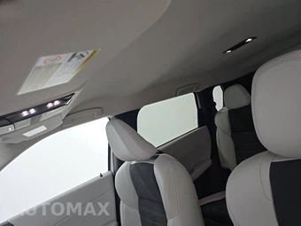 2025 Mitsubishi Outlander SE - miniatura 15