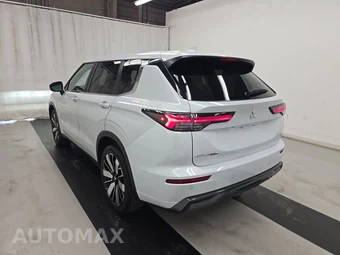 2025 Mitsubishi Outlander SE - miniatura 6