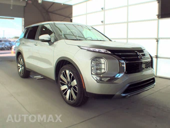 2025 Mitsubishi Outlander SE - miniatura 3