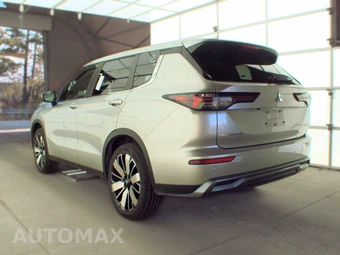 2025 Mitsubishi Outlander SE - miniatura 6