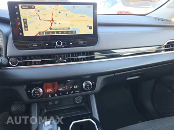 2025 Mitsubishi Outlander SE - miniatura 11