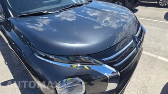 2025 Mitsubishi Outlander SE - miniatura 30