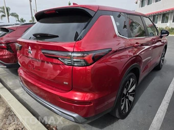2025 Mitsubishi Outlander SE - miniatura 21