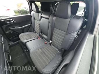 2025 Mitsubishi Outlander SE - miniatura 13