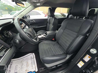 2025 Mitsubishi Outlander SE - miniatura 6