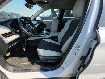 2025 Mitsubishi Outlander SE - miniatura 7