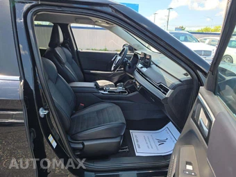 2025 Mitsubishi Outlander SE - miniatura 16