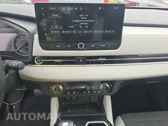 2025 Mitsubishi Outlander SE - miniatura 11
